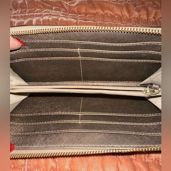 Calvin Klein Stefano, Continental  zip wallet, new without tags - Picture 4 of 6